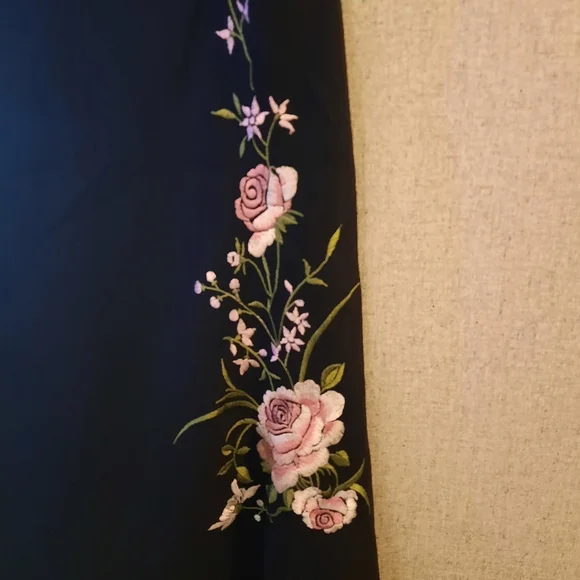 Dress - Picture 3 of 5